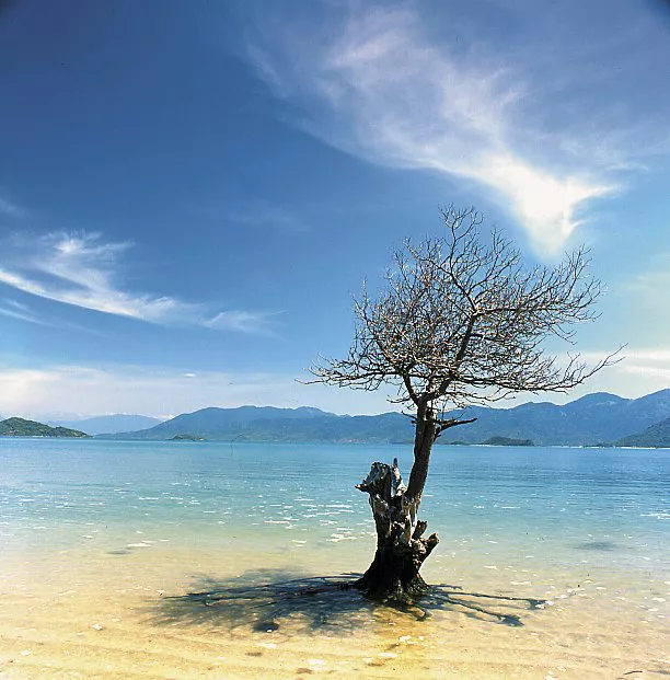 Playa de Nah Trang: la playa más turística de Vietnam