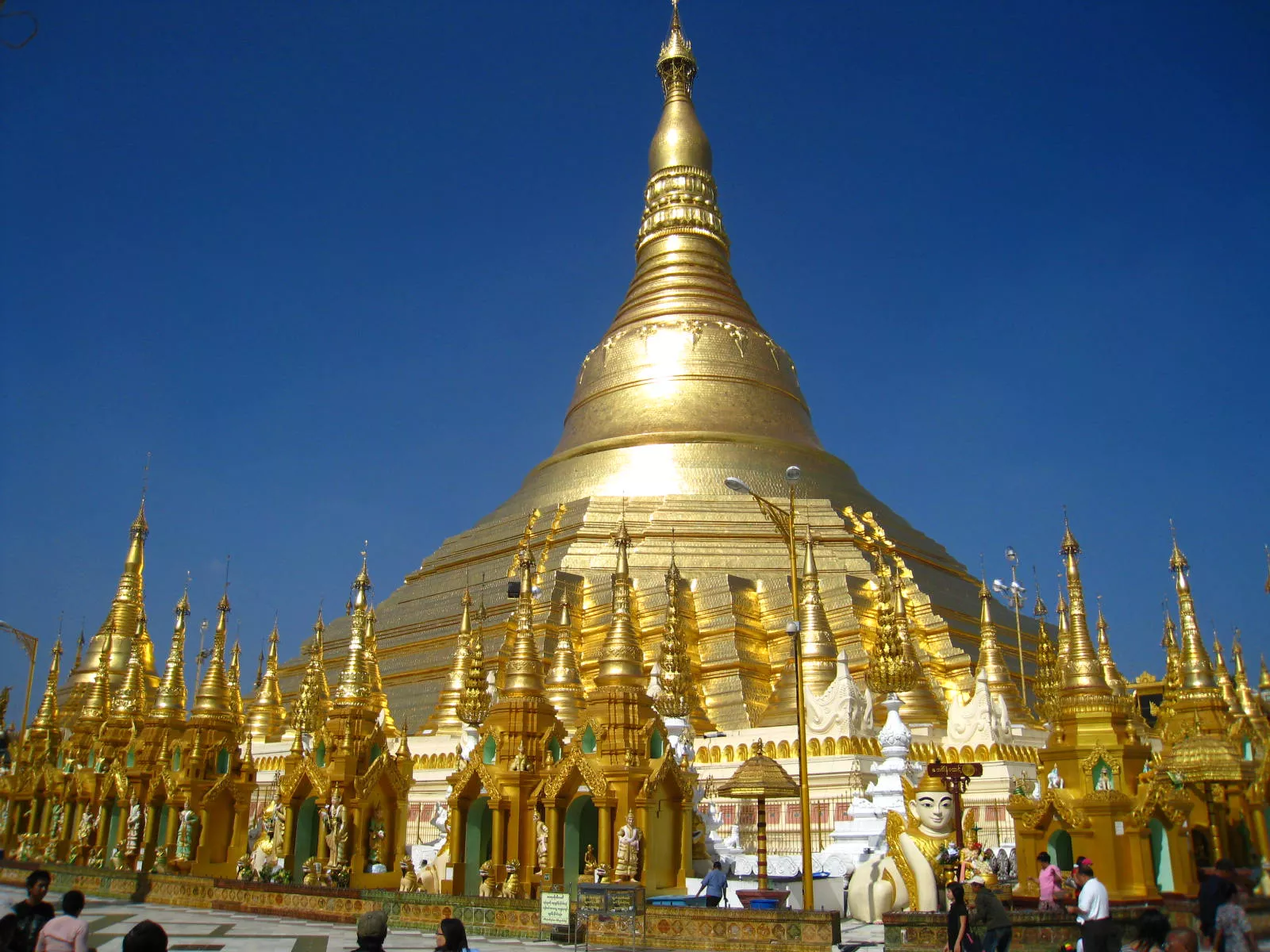 shwedagon pagoda