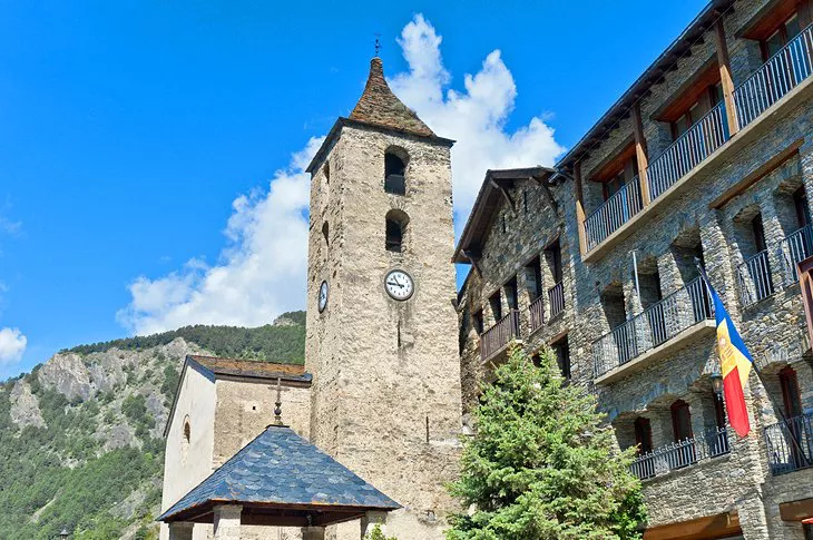 Ordino y Casa Plairal d'Areny de Plandolit
