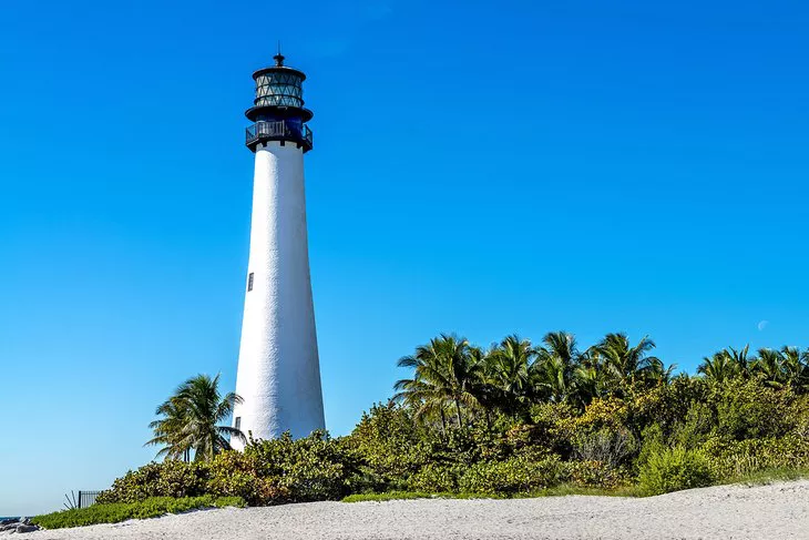 Faro del Cabo de Florida en el Parque Estatal del Cabo de Florida Bill Baggs
