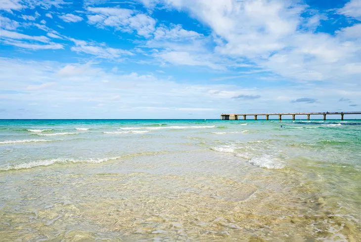North Beach y un muelle de pesca