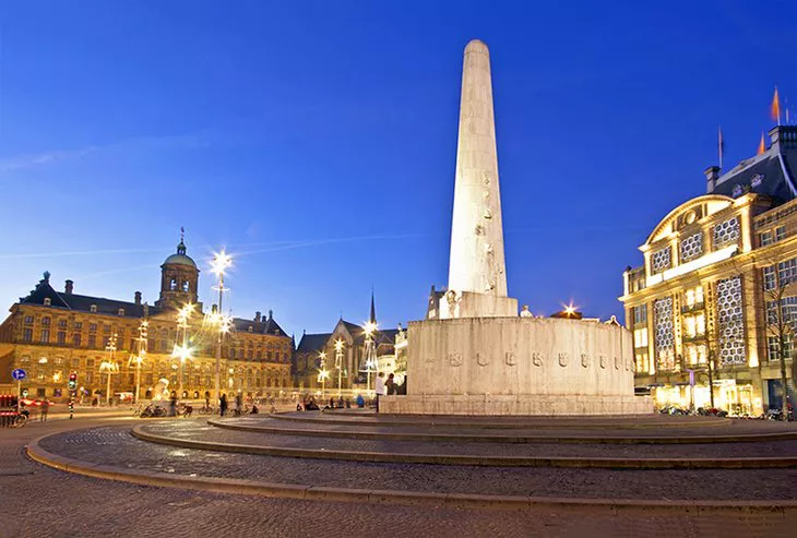 El Monumento Nacional al atardecer