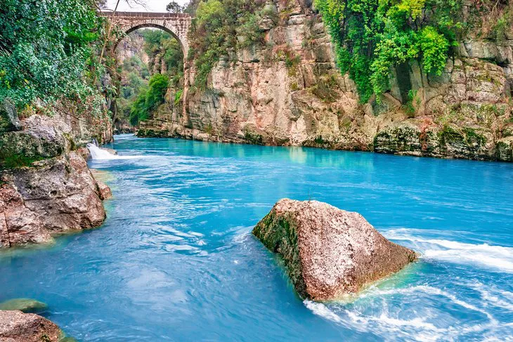 Puente Oluk, Cañón Köprülü