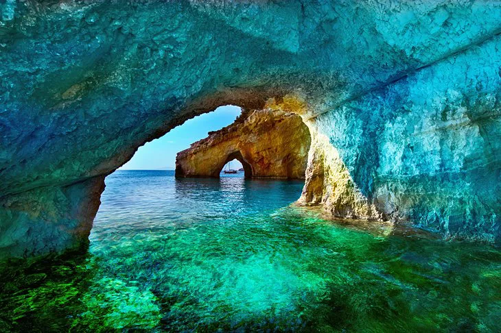 Las cuevas azules de Zákynthos