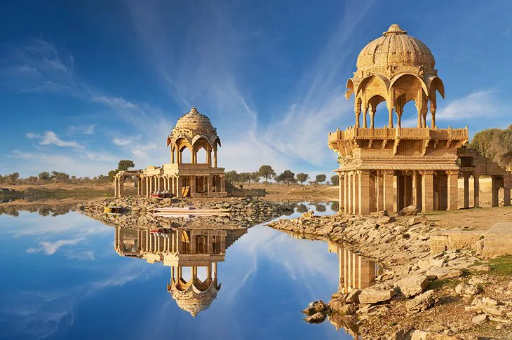 Templo Gadi Sagar en Jaisalmer, Rajastán