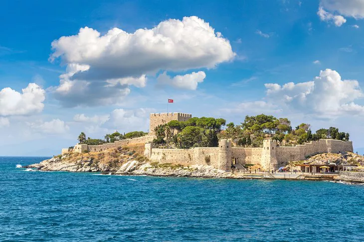 Castillo de Kusadasi, Isla de las Palomas